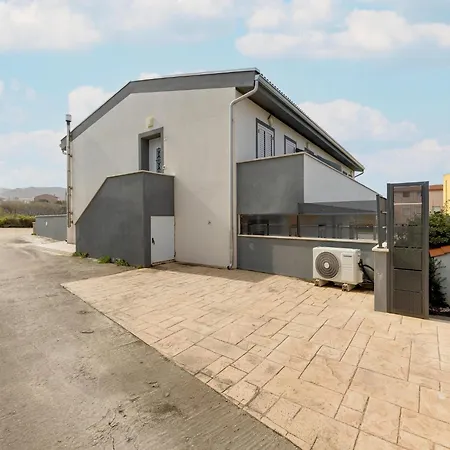 With Private Terrace, 50m From The Sea Апартаменты