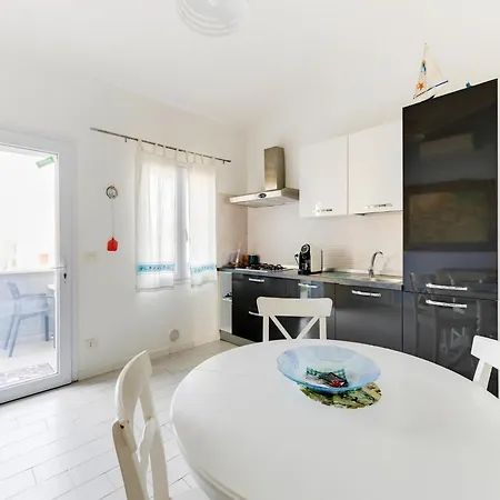 Апартаменты With Private Terrace, 50m From The Sea *