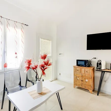 Apartment With Private Terrace, 50m From The Sea Castelsardo