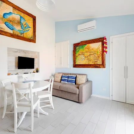 Apartment With Private Terrace, 50m From The Sea *