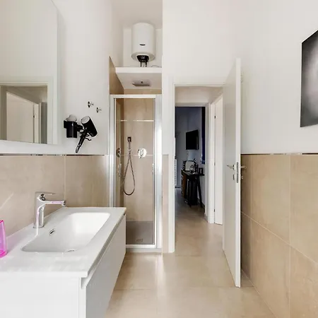 Apartment With Private Terrace, 50m From The Sea *